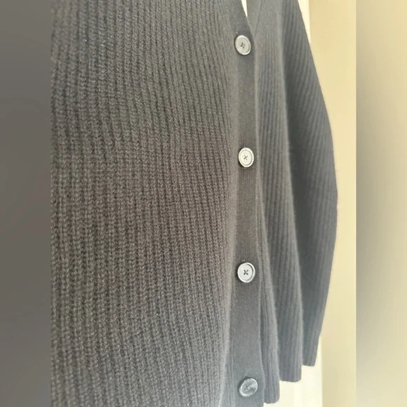 NWT! QUINCE Mongolian Cashmere Oversized Boyfriend Cardigan Sweater Black Small - Picture 5 of 11